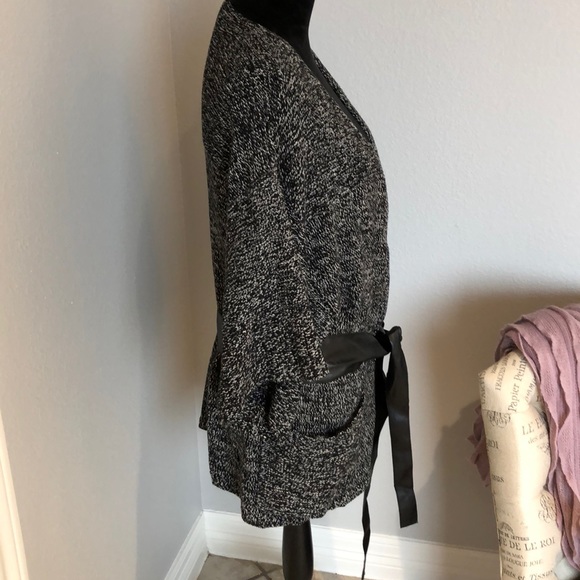 Vince Camuto sweater - Picture 3 of 8